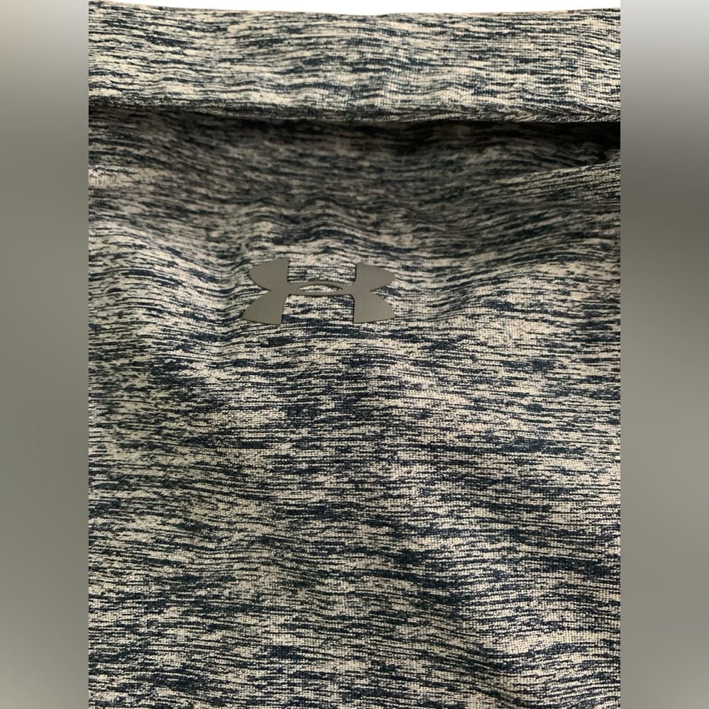 Under Armour Loose Fit Men’s Heathered Blue Polo Shirt – Size Large – Like New - Picture 5 of 6